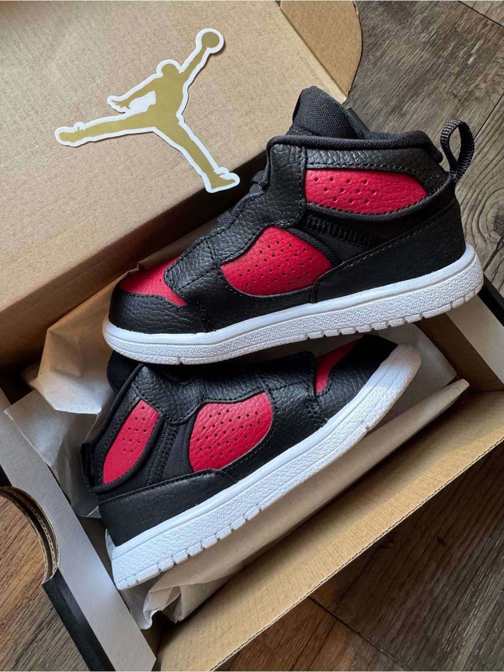 Jordan Access Kids Black & Red  Sneakers